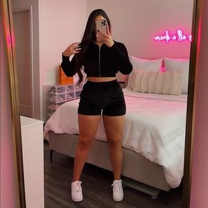 mariposa | velvet two piece short set